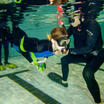 25.02.2022 – Pierwsze basenowe zajęcia podstawowego kursu